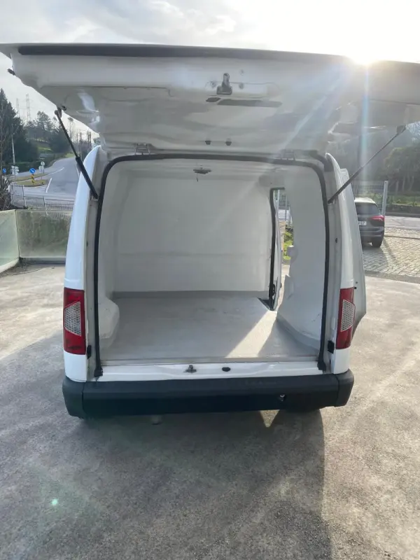 Ford Transit Connect 1.8 TDCi Curta 8