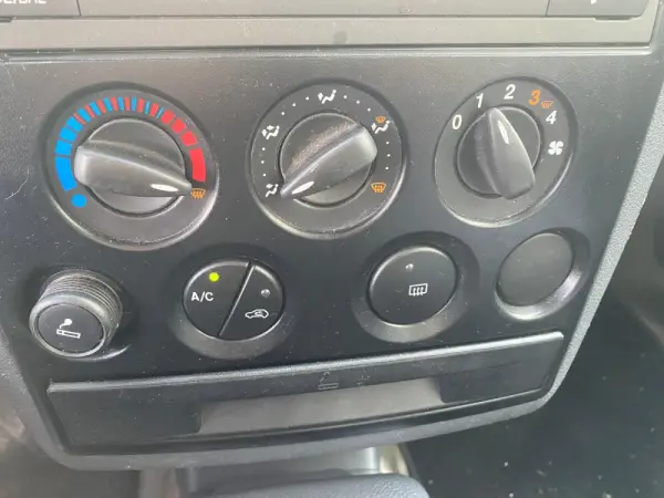 Ford Transit Connect 1.8 TDCi Curta 10