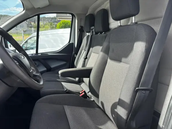Ford Transit Custom 260L1 2.0 TDCi H1-Tecto Baixo Ambiente 8
