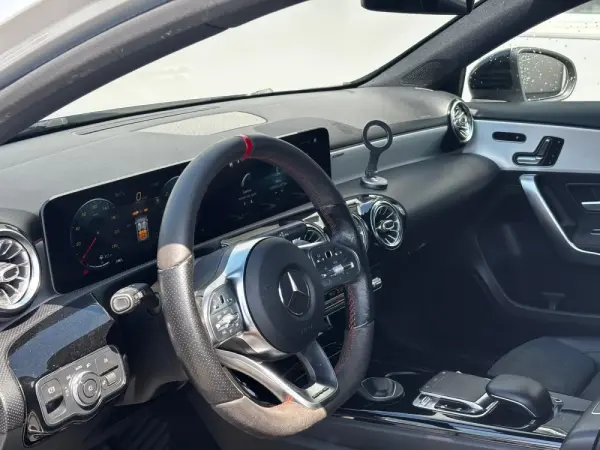 Mercedes-Benz A 180 d AMG Line Aut. 10