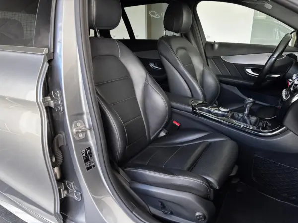 Mercedes-Benz C 200 d AMG Line 12