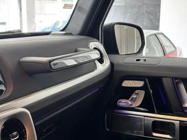Mercedes-Benz G 450 AMG 38