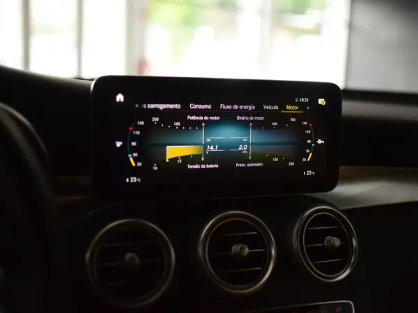 Mercedes-Benz GLC 300 de 4Matic 10