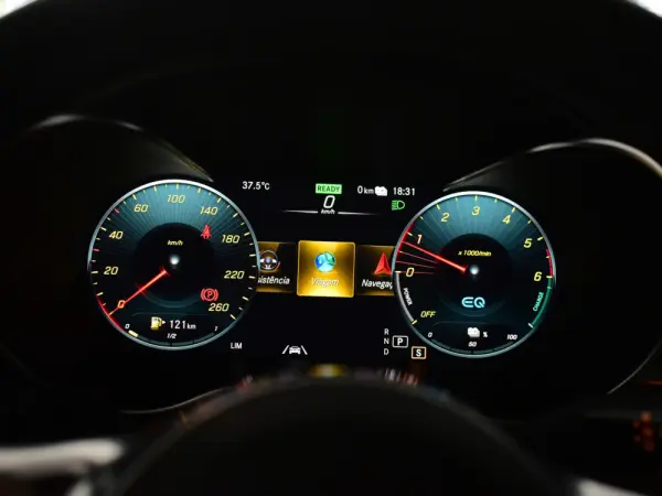 Mercedes-Benz GLC 300 de 4Matic 12