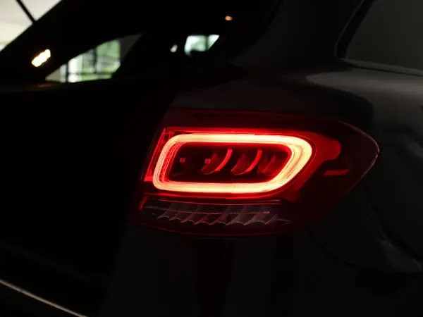 Mercedes-Benz GLC 300 de 4Matic 25