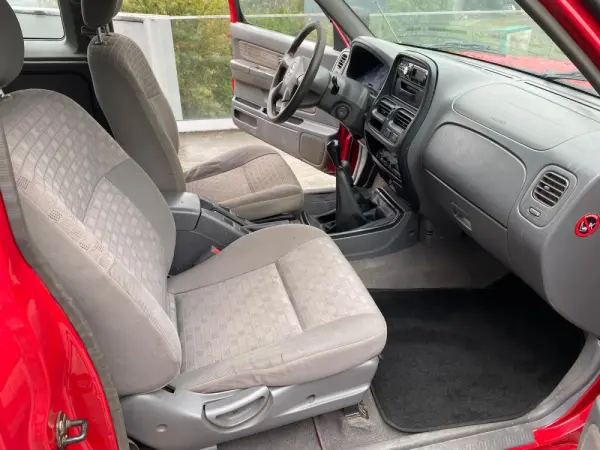 Nissan Pick Up 2.5 TD KC 9