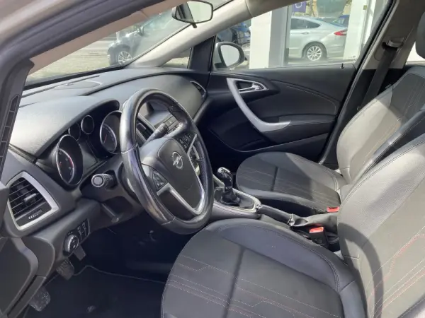 Opel Astra Sports Tourer 1.7 CDTi Cosmo S/S 9