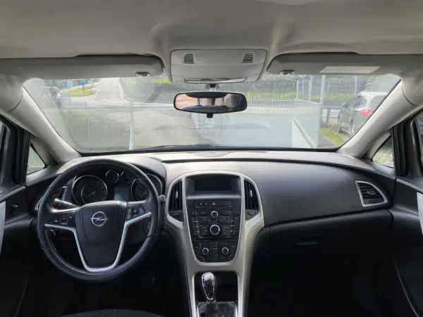 Opel Astra Sports Tourer 1.7 CDTi Cosmo S/S 11