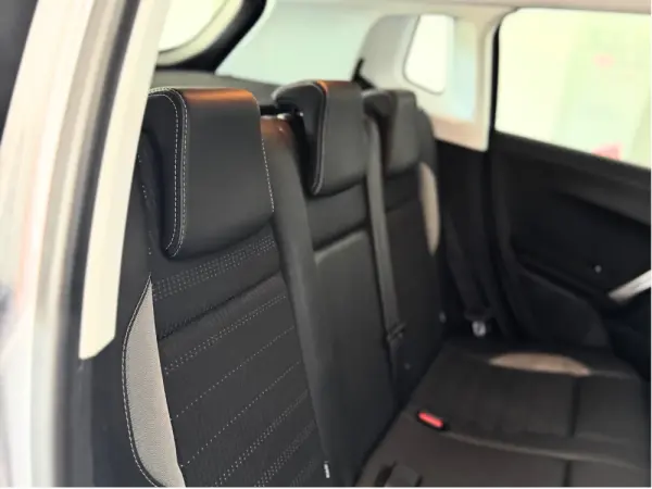 Peugeot 2008 1.2 PureTech Allure 8