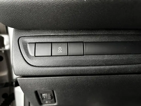 Peugeot 208 1.2 VTi Access 10