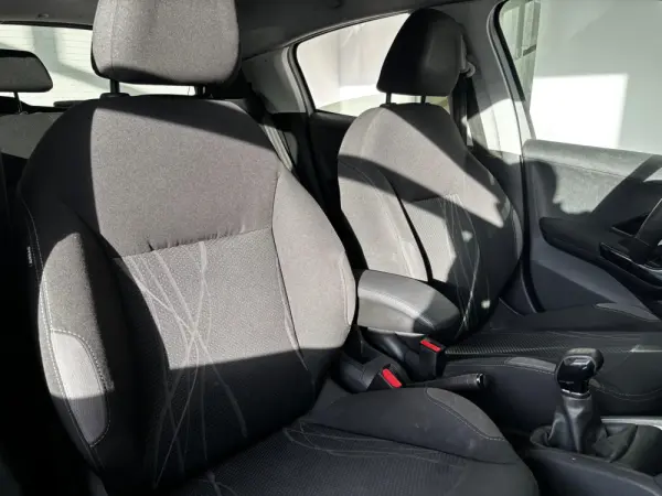 Peugeot 208 1.2 VTi Access 13