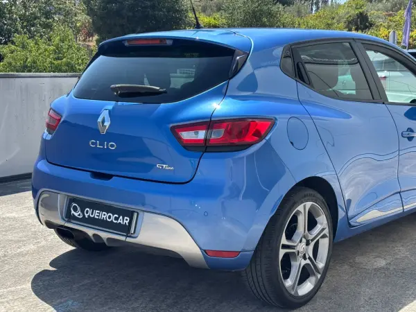 Renault Clio Outro 25