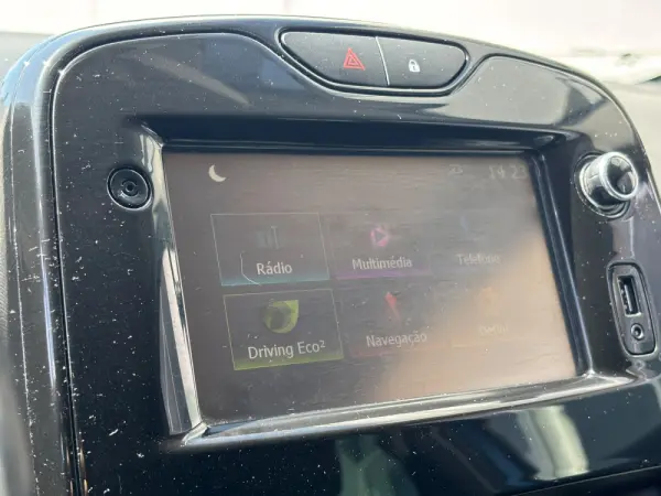 Renault Clio Outro 10