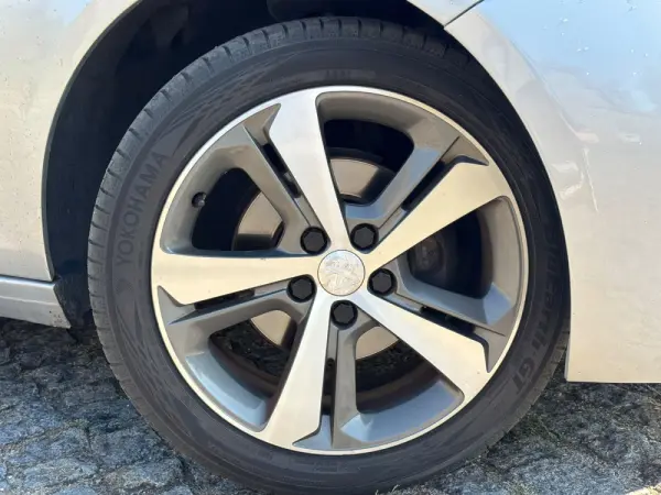 Peugeot 308 SW 1.6 BlueHDi Allure 5
