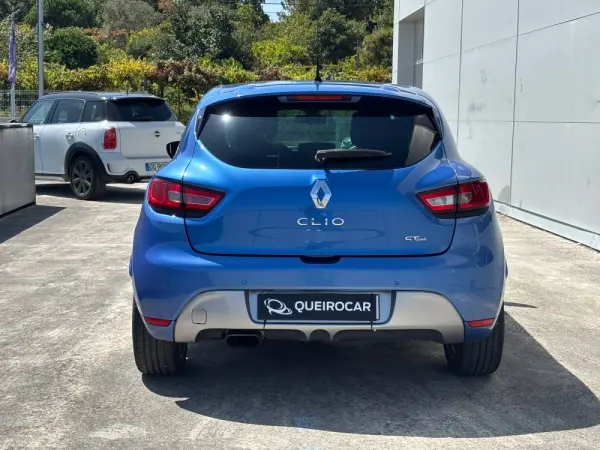 Renault Clio Outro 22
