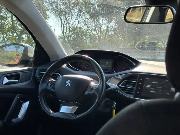 Peugeot 308 SW 1.6 BlueHDi Allure 17