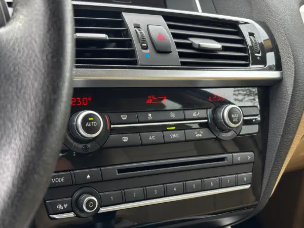 BMW X3 18 d sDrive 9