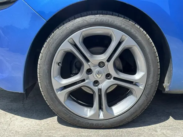 Renault Clio Outro 4