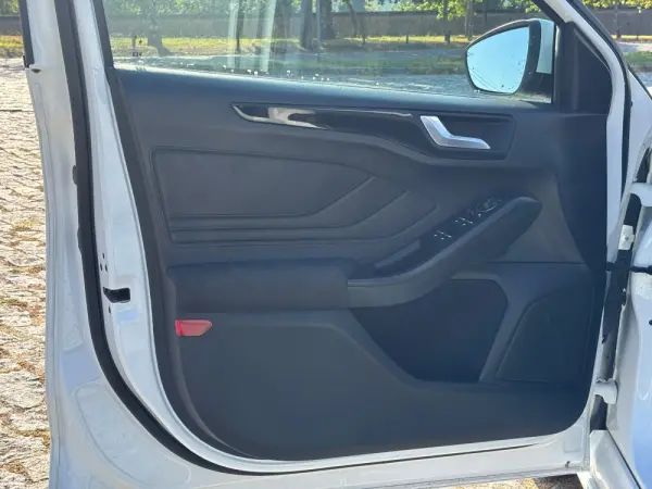Ford Focus SW 1.0 EcoBoost MHEV ST-Line 20