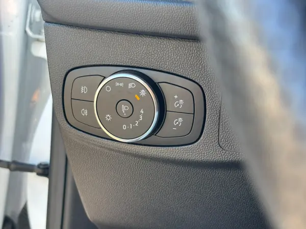 Ford Focus SW 1.0 EcoBoost MHEV ST-Line 18