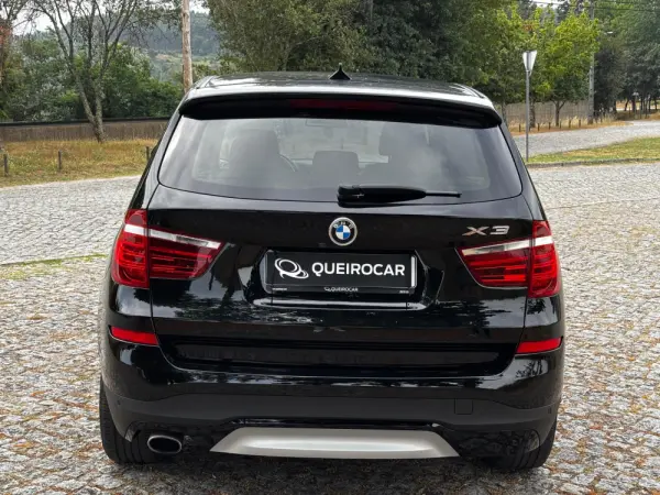 BMW X3 18 d sDrive 12