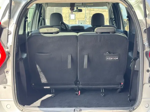 Dacia Lodgy 1.5 dCi Confort 7L 11
