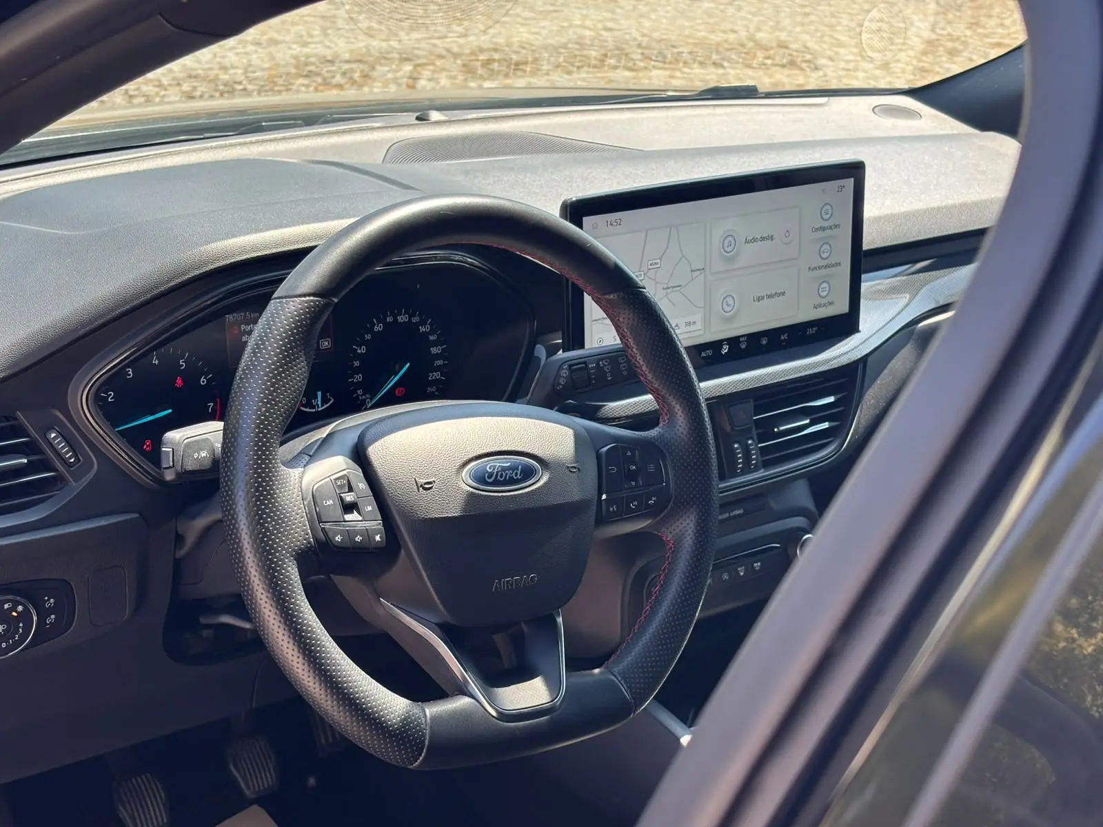 Ford Focus 1.0 EcoBoost MHEV ST-Line 9