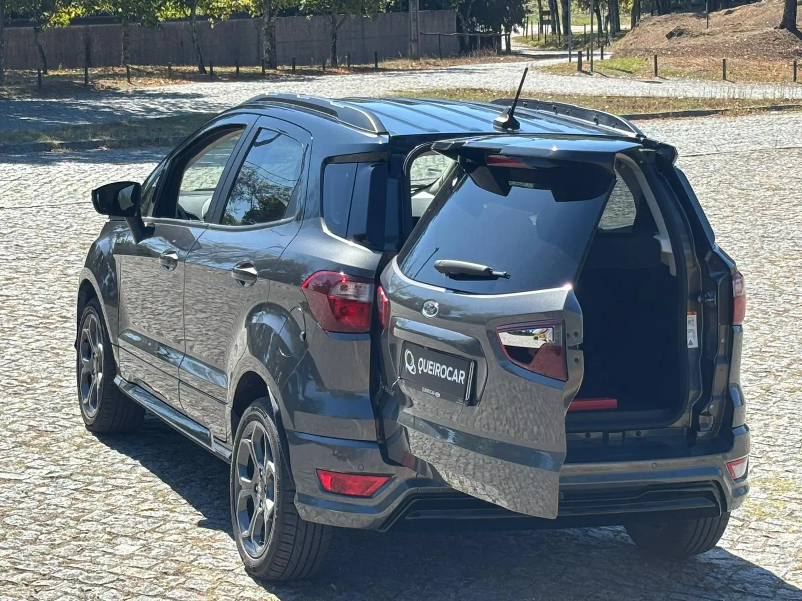 Ford EcoSport 1.0 EcoBoost ST-Line Plus 28