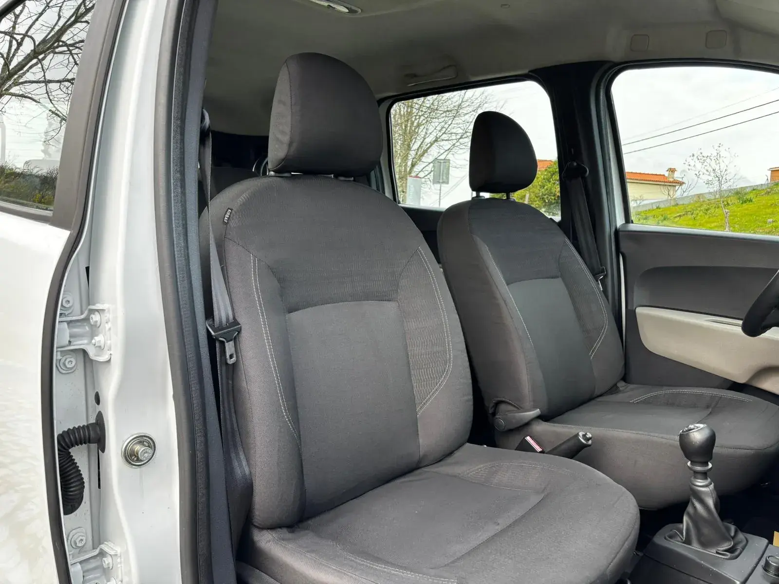 Dacia Lodgy 1.5 dCi Confort 7L 10