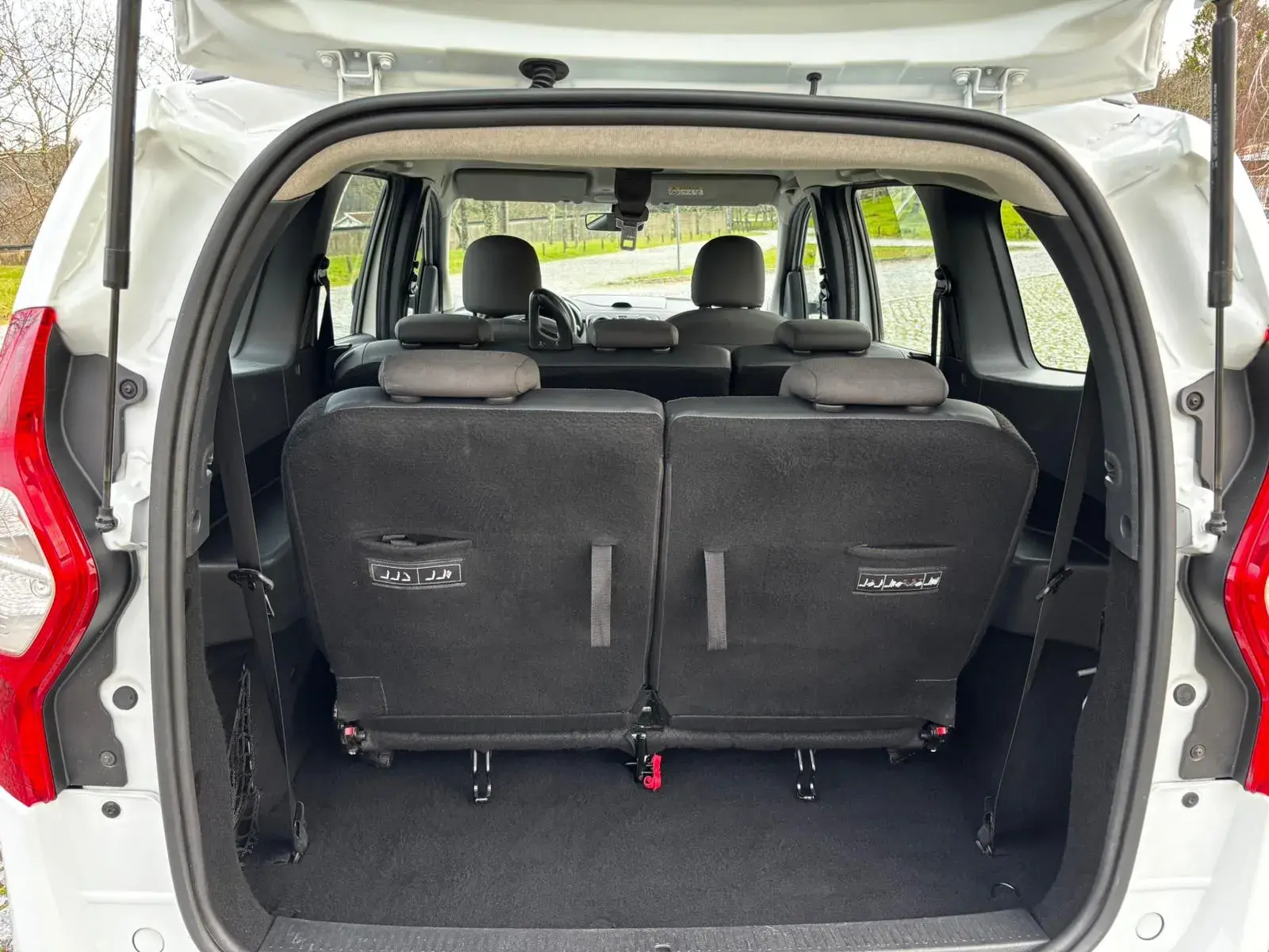 Dacia Lodgy 1.5 dCi Confort 7L 19