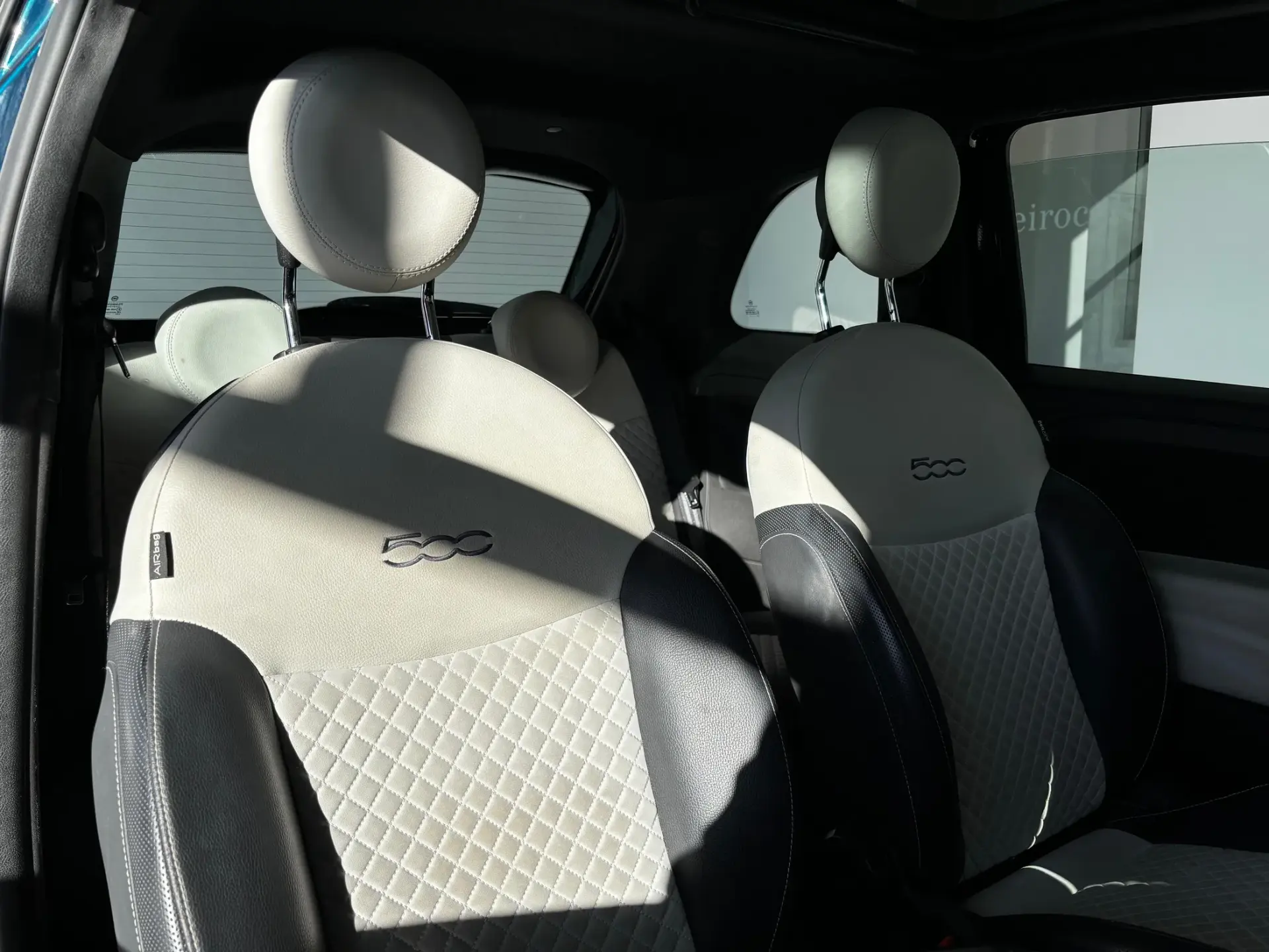 Fiat 500 1.0 Hybrid Dolcevita 12