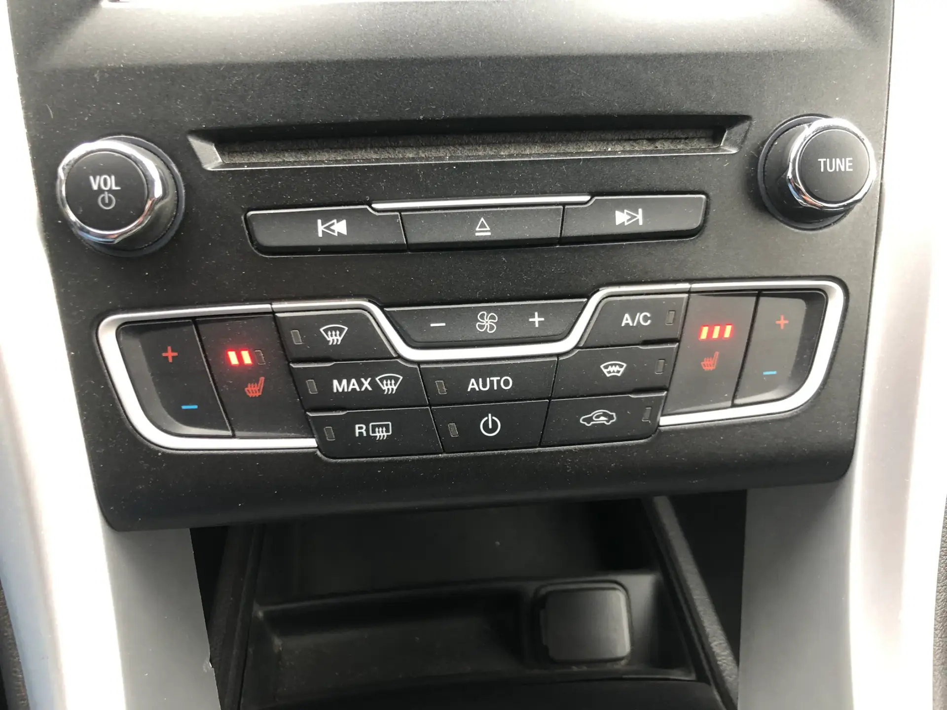 Ford Mondeo 1.5 TDCi Titanium ECOnetic 28