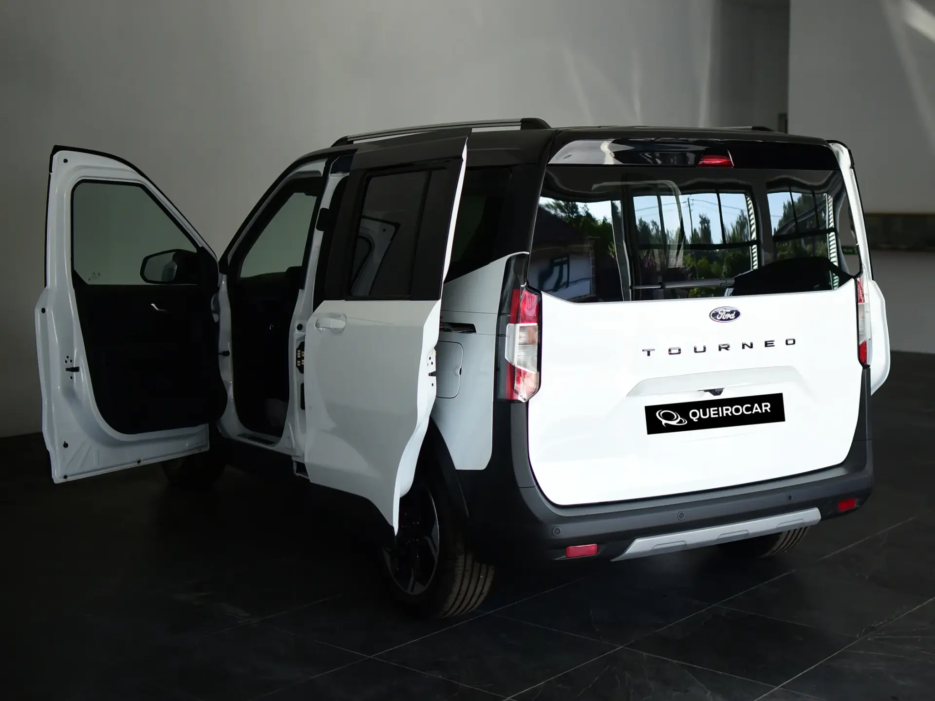 Ford Tourneo Courier 1.0 EcoBoost Active 30