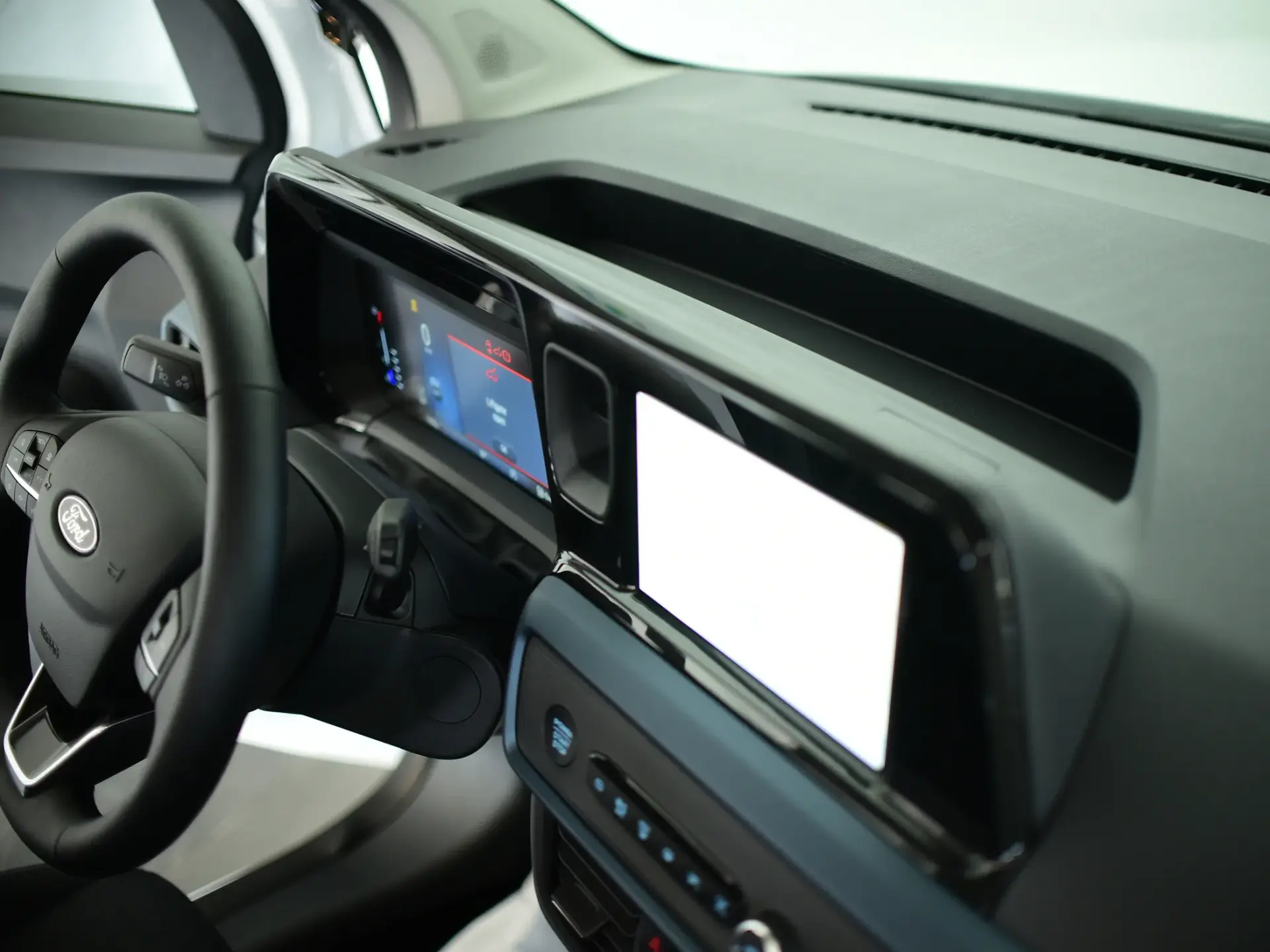 Ford Tourneo Courier 1.0 EcoBoost Active 34