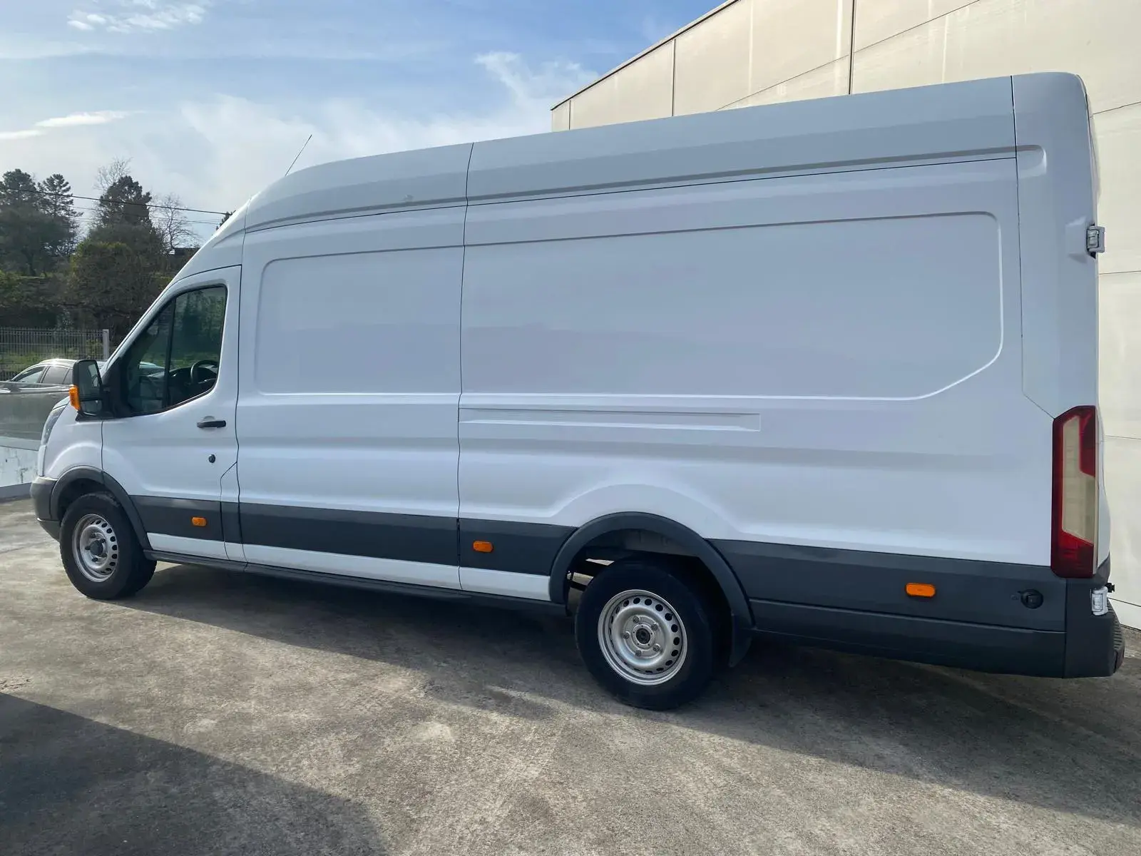Ford Transit 350 L4 2.0 TDCi H3 Ambiente 6
