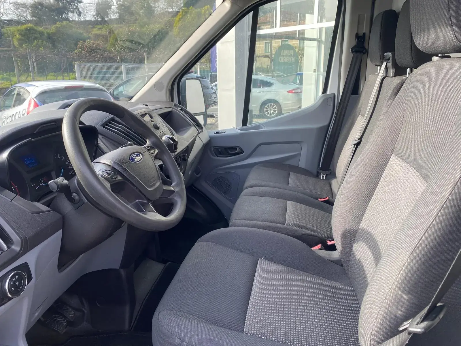 Ford Transit 350 L4 2.0 TDCi H3 Ambiente 9
