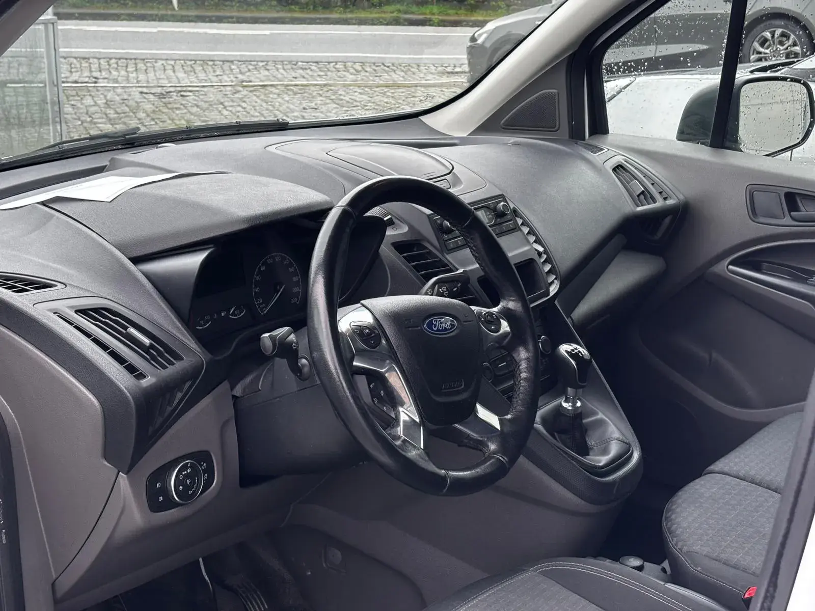 Ford Transit Connect 1.5 TDCi 240 L2 Ambiente 4