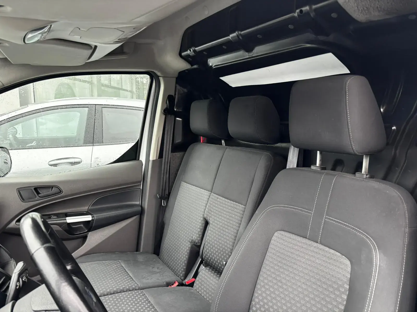 Ford Transit Connect 1.5 TDCi 240 L2 Ambiente 5