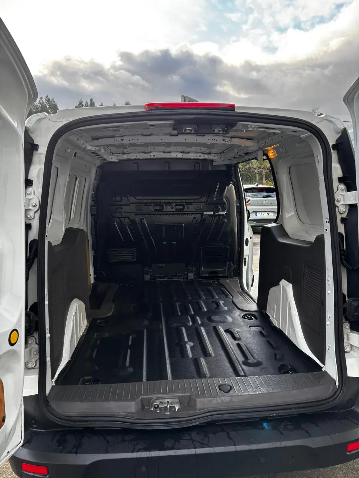 Ford Transit Connect 1.5 TDCi 240 L2 Ambiente 9