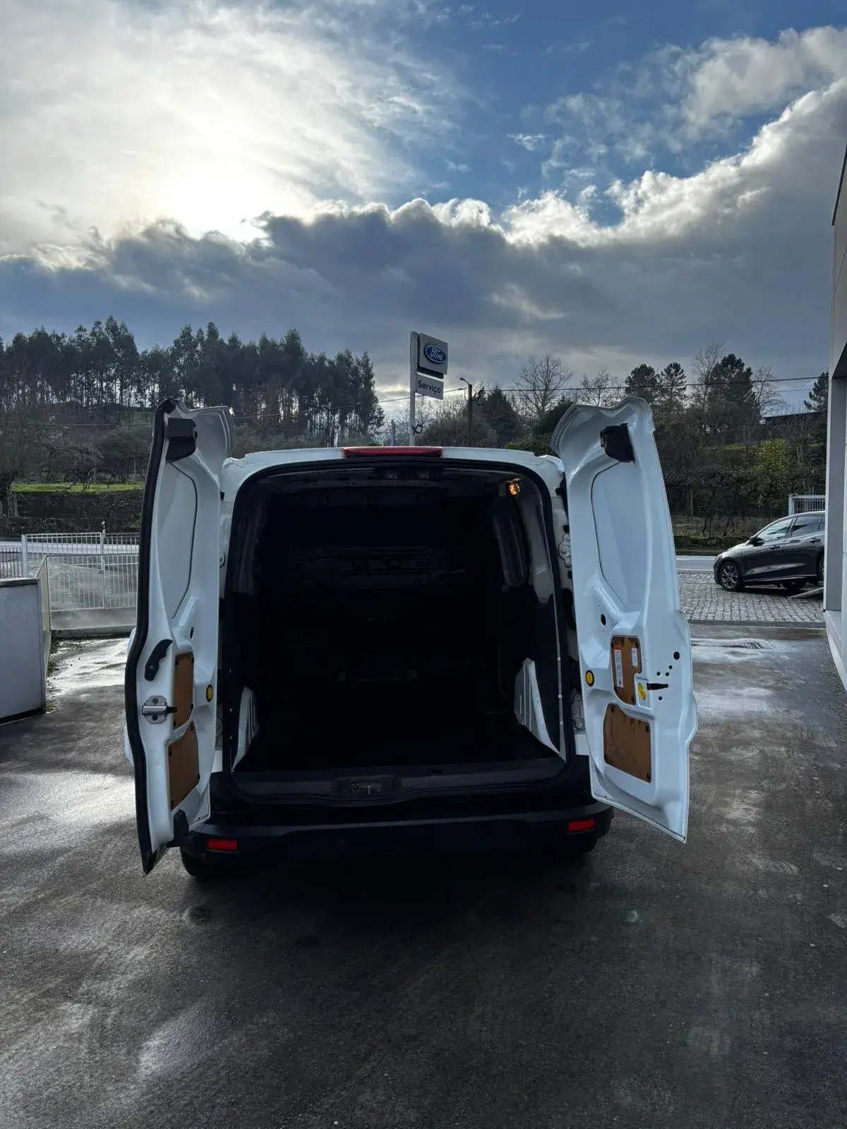 Ford Transit Connect 1.5 TDCi 240 L2 Ambiente 10