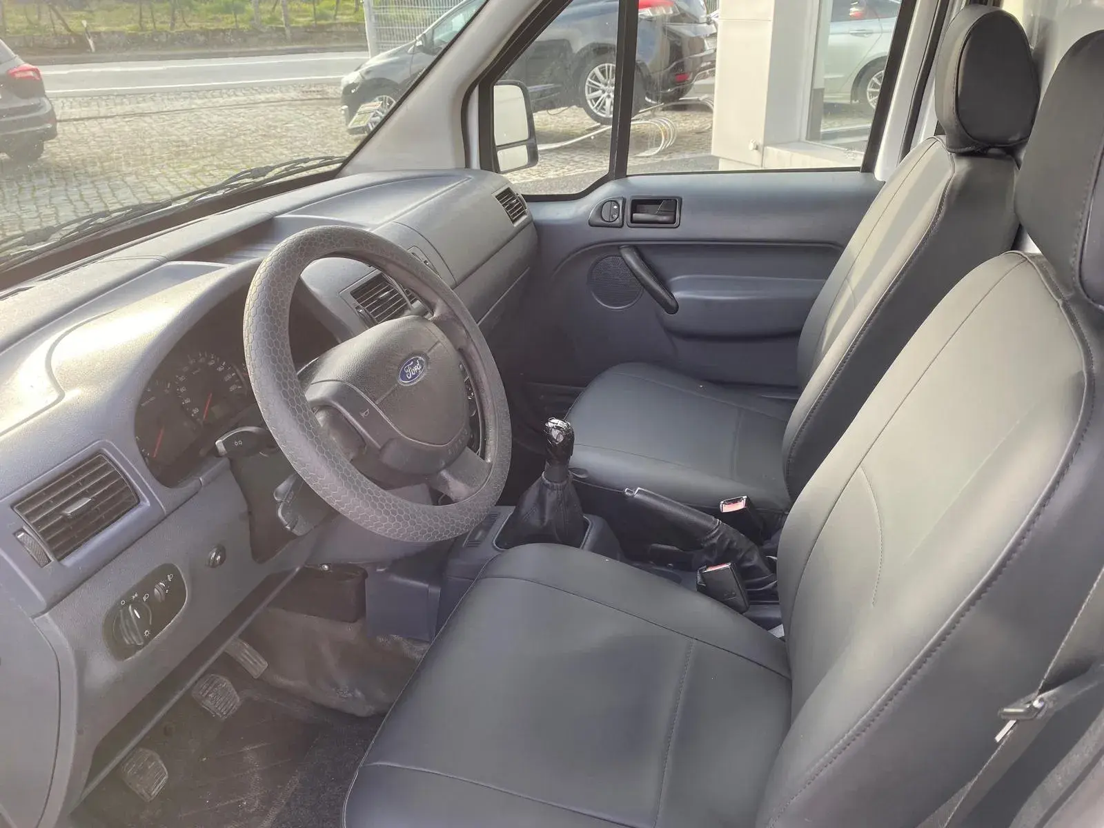 Ford Transit Connect 1.8 TDCi Curta 11