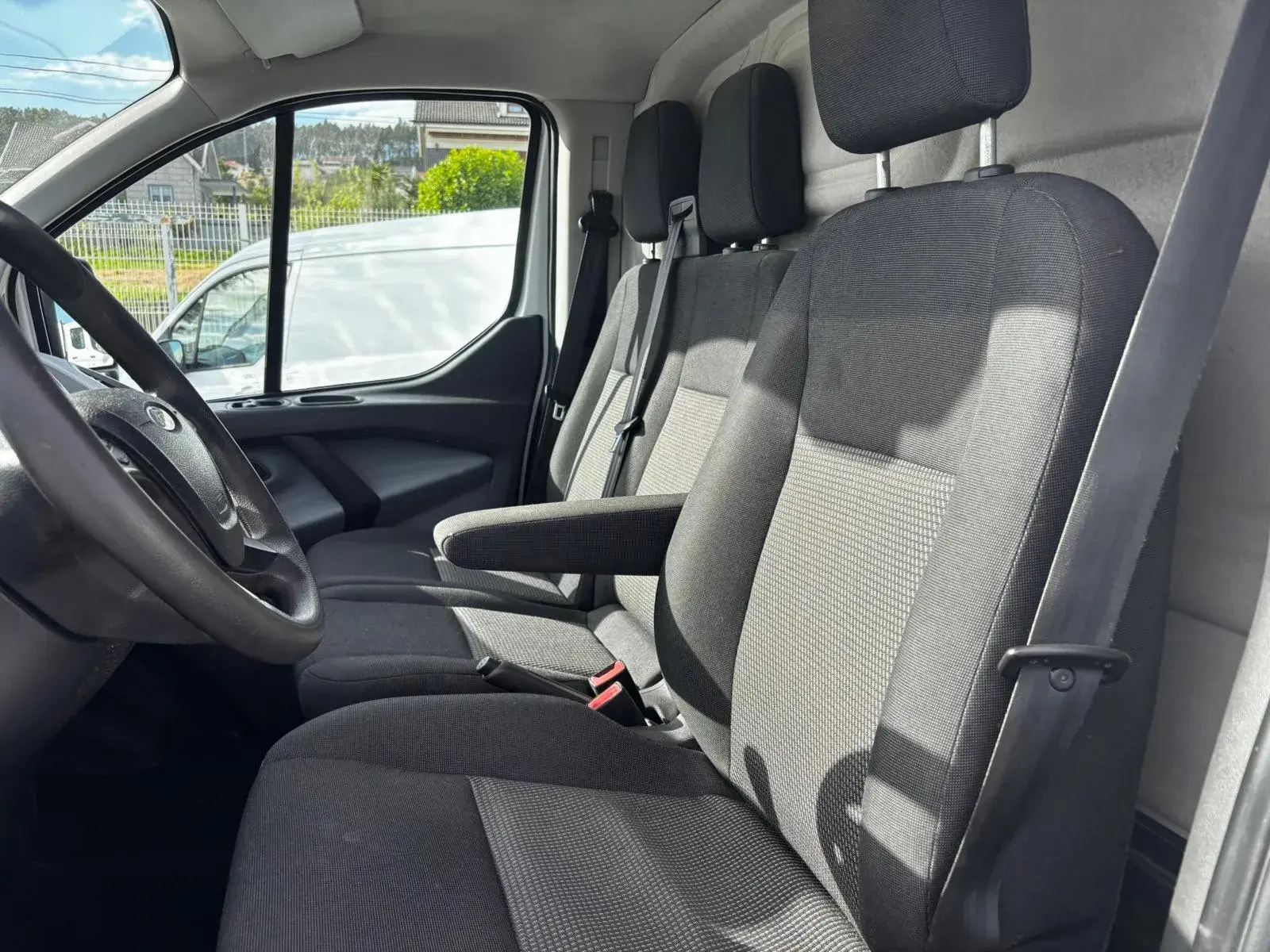 Ford Transit Custom 260L1 2.0 TDCi H1-Tecto Baixo Ambiente 8