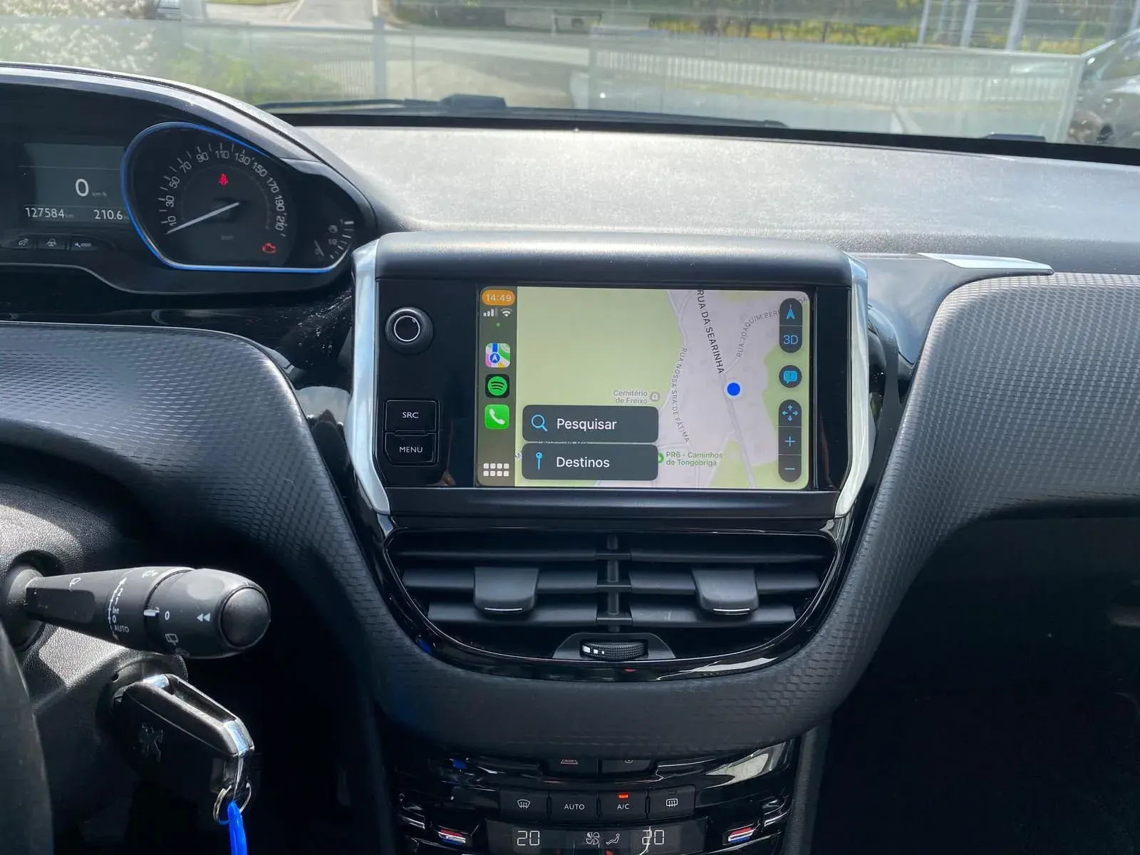 Peugeot 2008 1.2 PureTech Allure 15