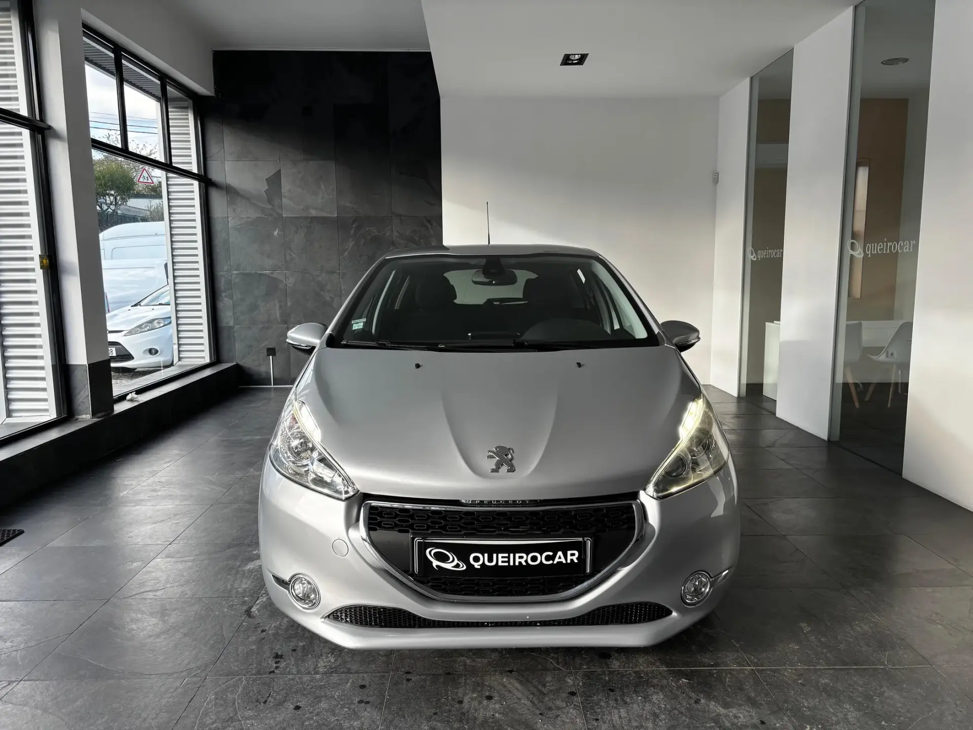 Peugeot 208 1.2 VTi Access 1
