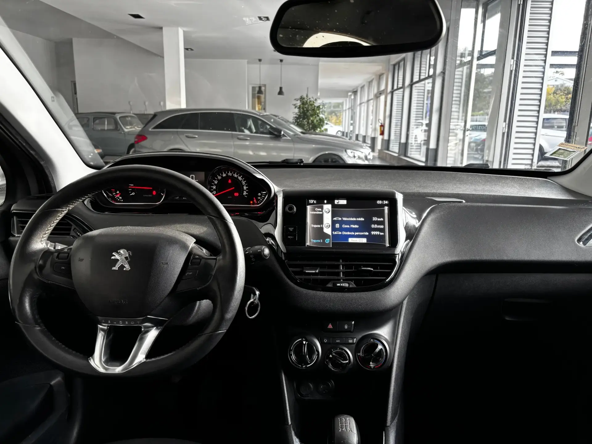 Peugeot 208 1.2 VTi Access 5