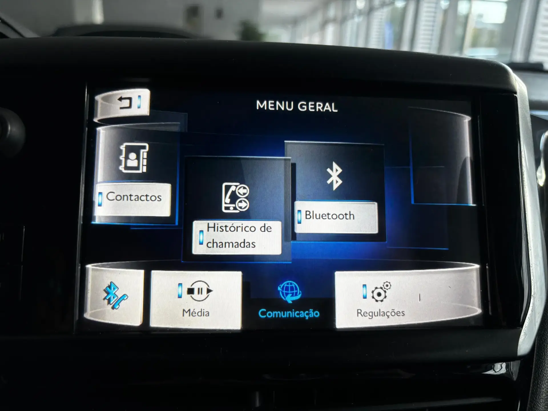 Peugeot 208 1.2 VTi Access 6