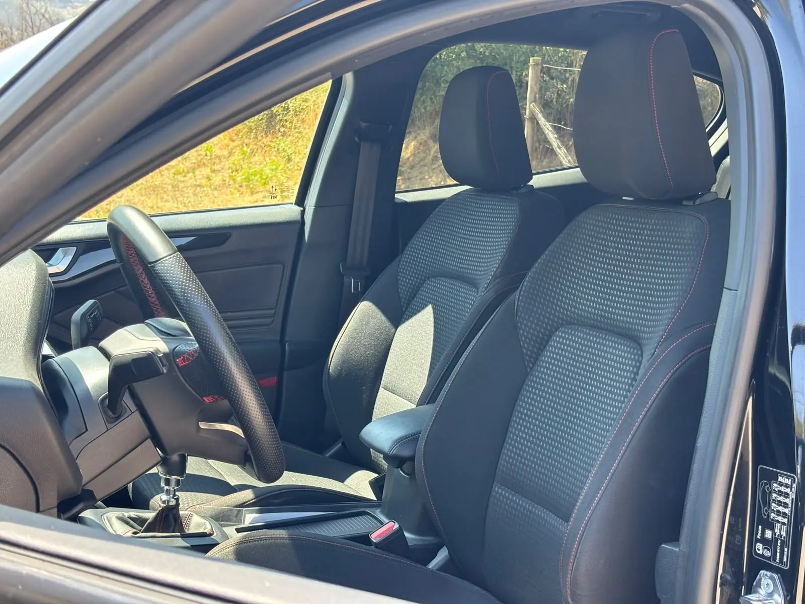 Ford Focus 1.0 EcoBoost MHEV ST-Line 23