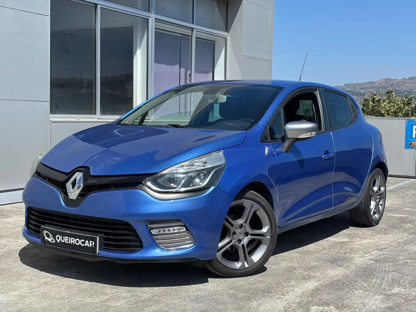 Renault Clio Outro 5