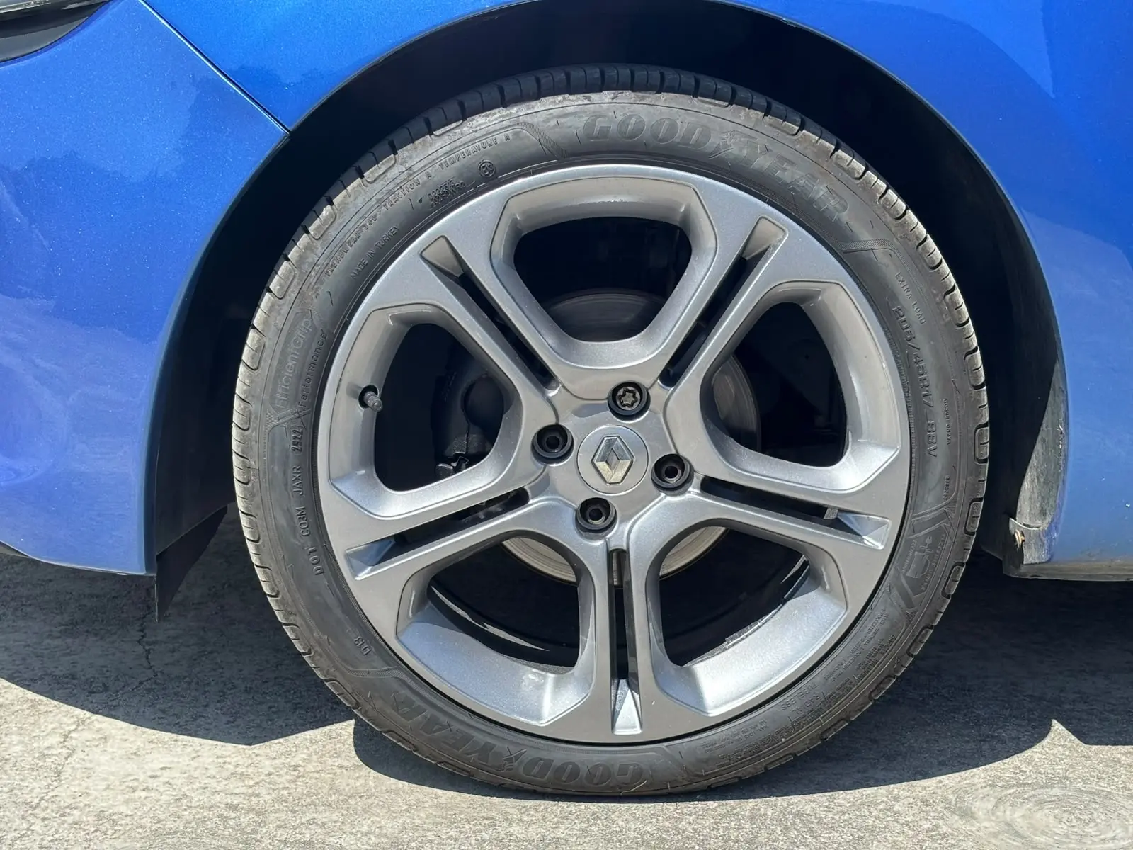 Renault Clio Outro 4