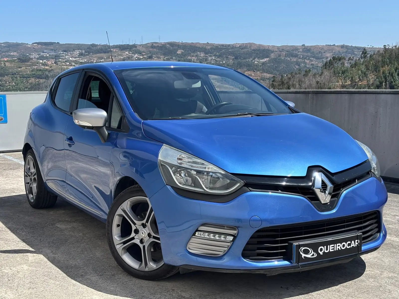 Renault Clio Outro 2